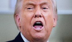 Trump to discuss 'leaving NATO' – White House to make announcement