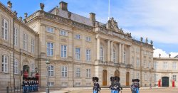 Queen Mary of Den<b class='text-danger'>mark</b> announces father's death in heartbreaking statement