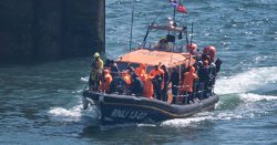 Migration madness as 432 asylum seekers cross Channel in one day