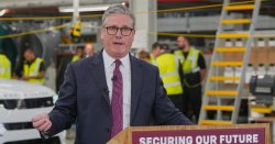 Disaster for Starmer as Labour approval ratings slump after Trump tariff blitz