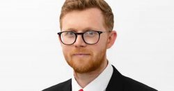 Ex-aide to Wes Streeting avoids jail after exposing genitals