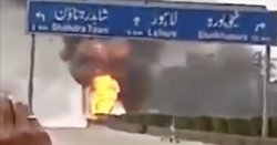 Lahore explosion: Blasts rock Pakistan as Islamabad &#039;shoots down Indian drones&#039;