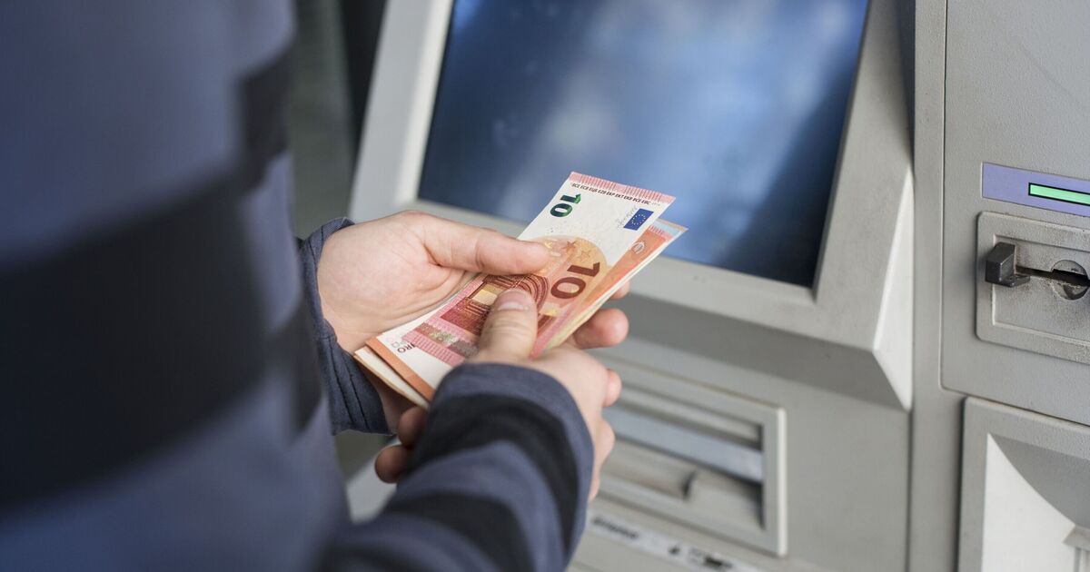&#039;I&#039;m a travel expert - avoid pressing 1 button on ATM to save you money&#039;