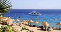Travel to holiday hotspot &#039;a real risk&#039; says former ambassador
