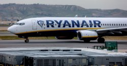 Avoid Ryanair&#039;s £55 fee this summer with airport worker&#039;s advice