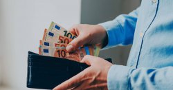 Spain's alert for Brits using cash as a Euro note 'no longer accepted'