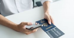 Avoid easy travel mistake before boarding planes that could 'make you a target'