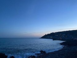 Sleeper train holiday to stunning UK seaside village and it doesn&#039;t break the bank