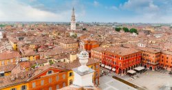 The beautiful Italian city that&#039;s full of Ferraris and Lamborghinis