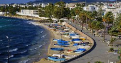 Foreign Office issues &#039;all but essential&#039; travel warning to tourist hotspot