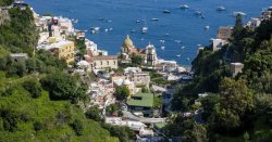 Mum heads to &#039;calm Italian seaside town&#039; but gets nasty shock when she gets there