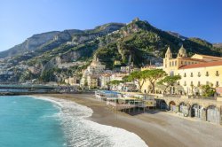 Tourist books &#039;hotel&#039; for Italian holiday but gets surprise of life when he arrives