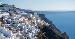 Brits cancelling summer holidays to one Greek island as it gets &#039;overcrowded&#039;