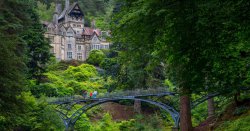 People go wild for stunning &#039;fairytale&#039; walking spot with bridges and waterfalls