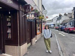 I went to pretty coastal town with famous ice cream shop – it&#039;s amazing even in the rain
