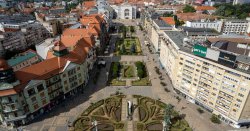 Underrated European city named top October travel spot with £2 pints