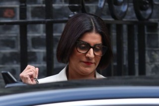 Labour rocked by Rayner backlash over tougher settlement rules as Downing Street holds fire