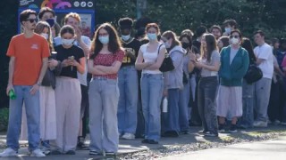 Meningitis B vaccination widened after Canterbury outbreak as students queue for jabs