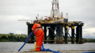 Industry urges UK to back North Sea drilling as energy prices surge